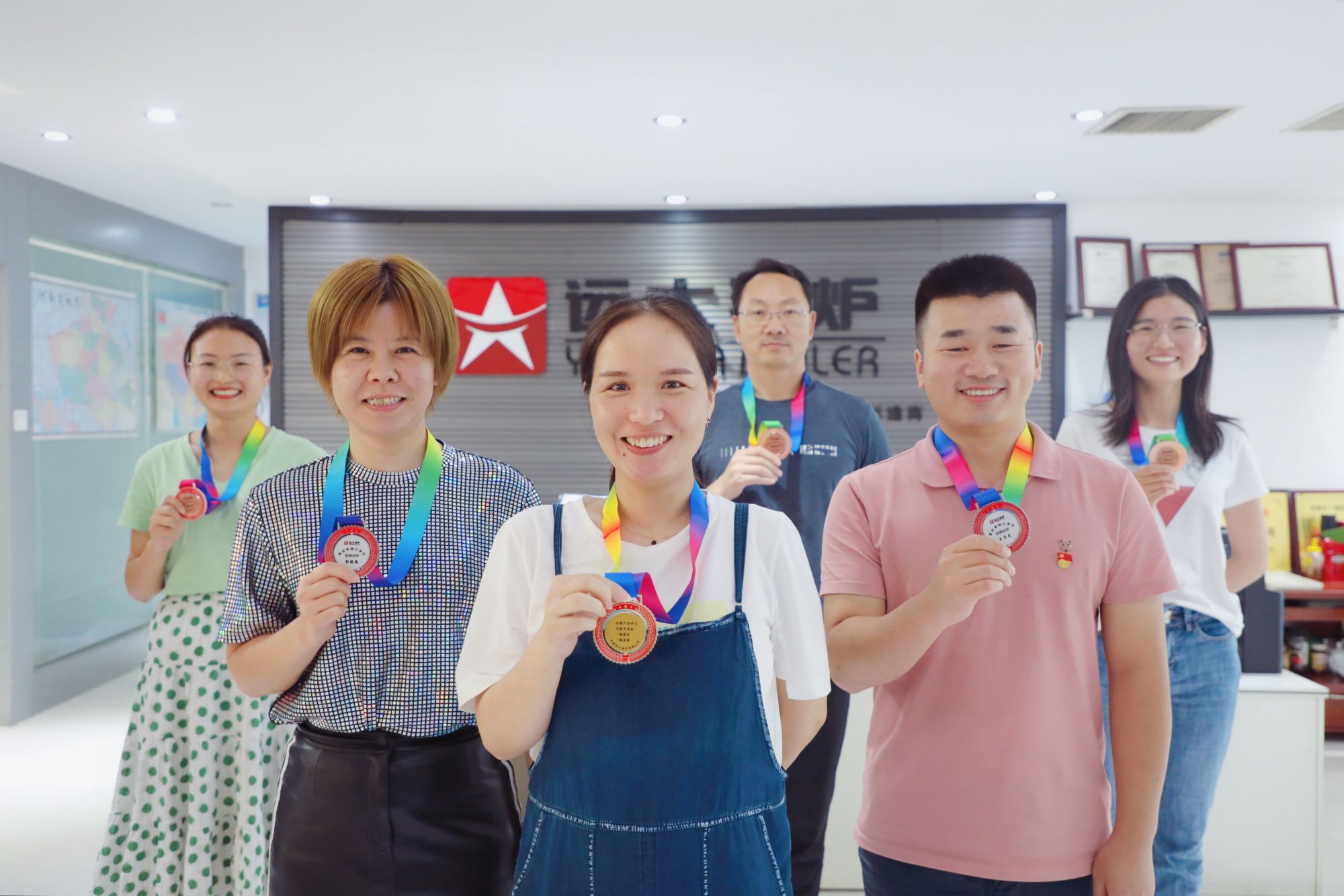 香港六台盒宝典资料大全玄机宝典锅炉颁奖2